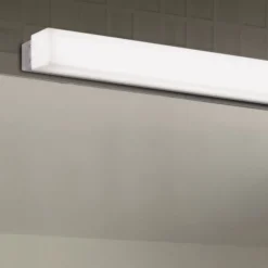 LED-kylpyhuoneen seinävalaisin Box, 3000 K, leveys 59 cm