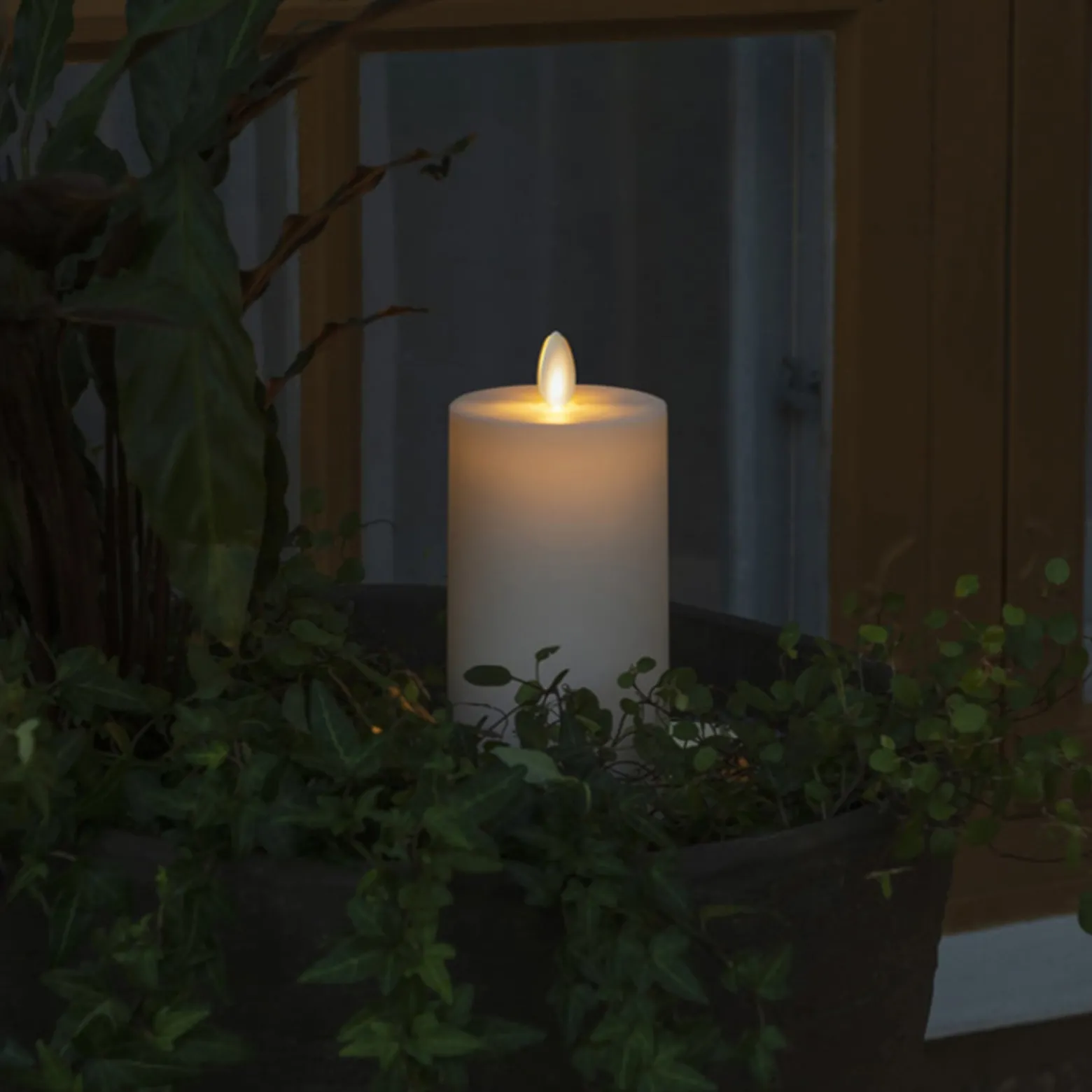 LED-kynttilä IP44 kermanvalkoinen sileä Korkeus 18cm