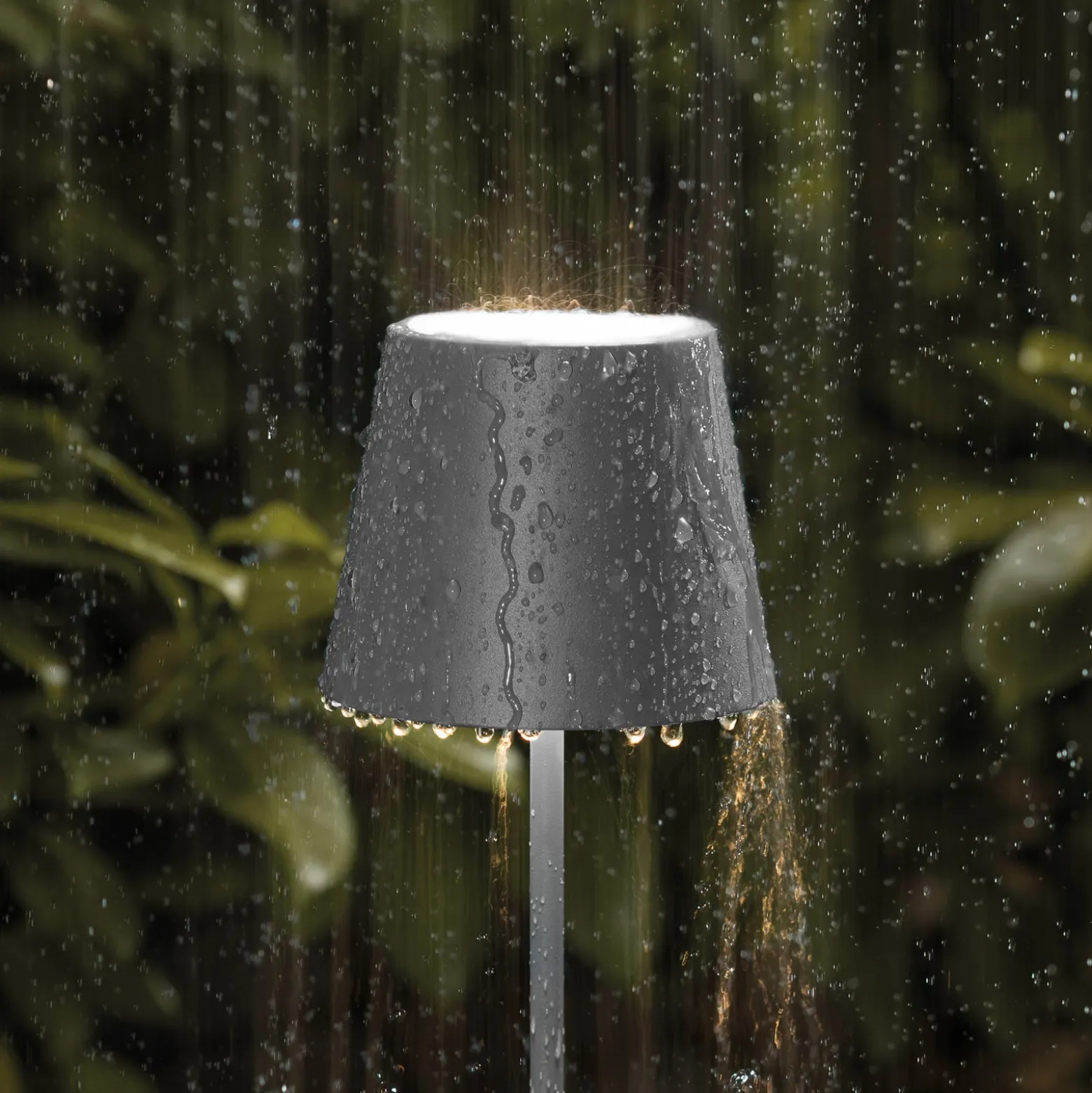 LED ladattava lattiavalaisin Nuindie IP54 120 cm pyöreä USB-C grafiitti