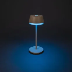 LED ladattava pöytävalaisin Lyon, hiekanvärinen, IP54, himmennin, CCT, RGB