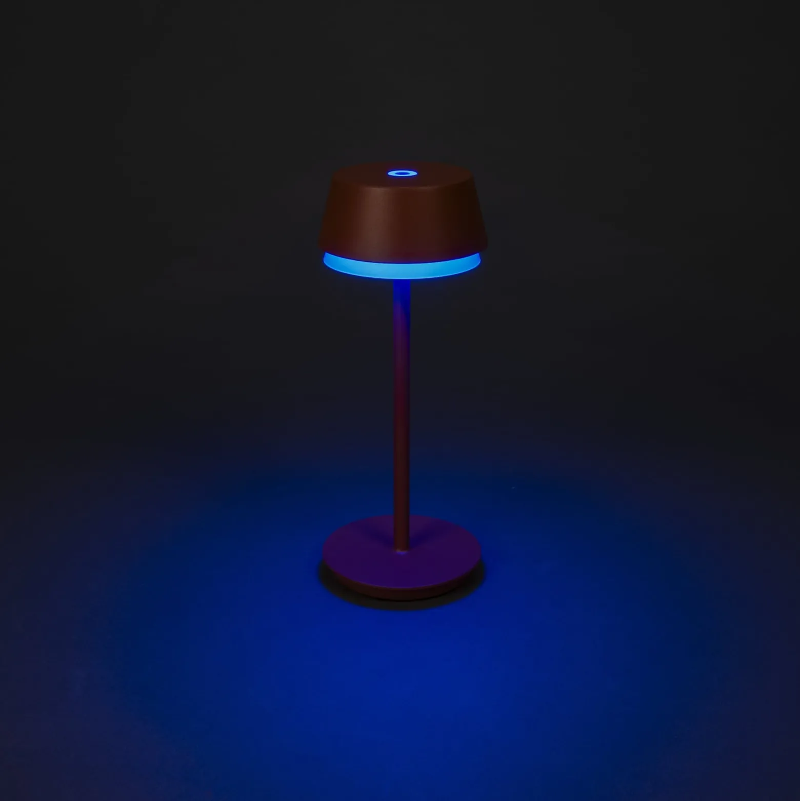 LED-ladattava pöytävalaisin Lyon, terrakotta, IP54, himmennin, CCT, RGB
