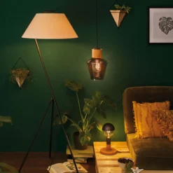 LED-lamppu E27 6,5W 2 500K kulta
