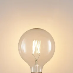 LED-lamppu G125 E27, 8 W, 2 700 K, kirkas hehkulanka, himmennettävä