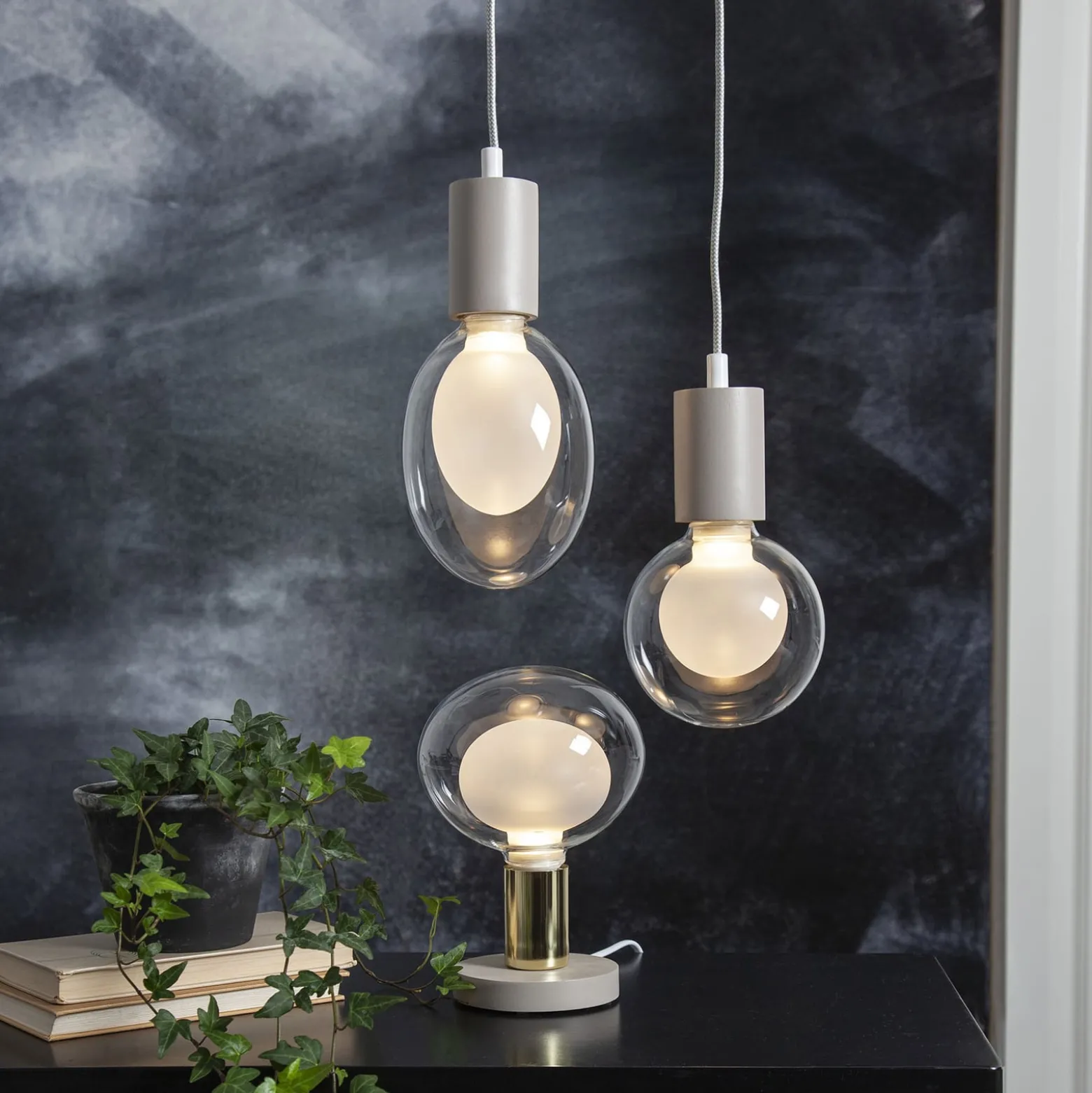 LED-lamppu Space E27 3,5W G150, opaali, 3-step dim
