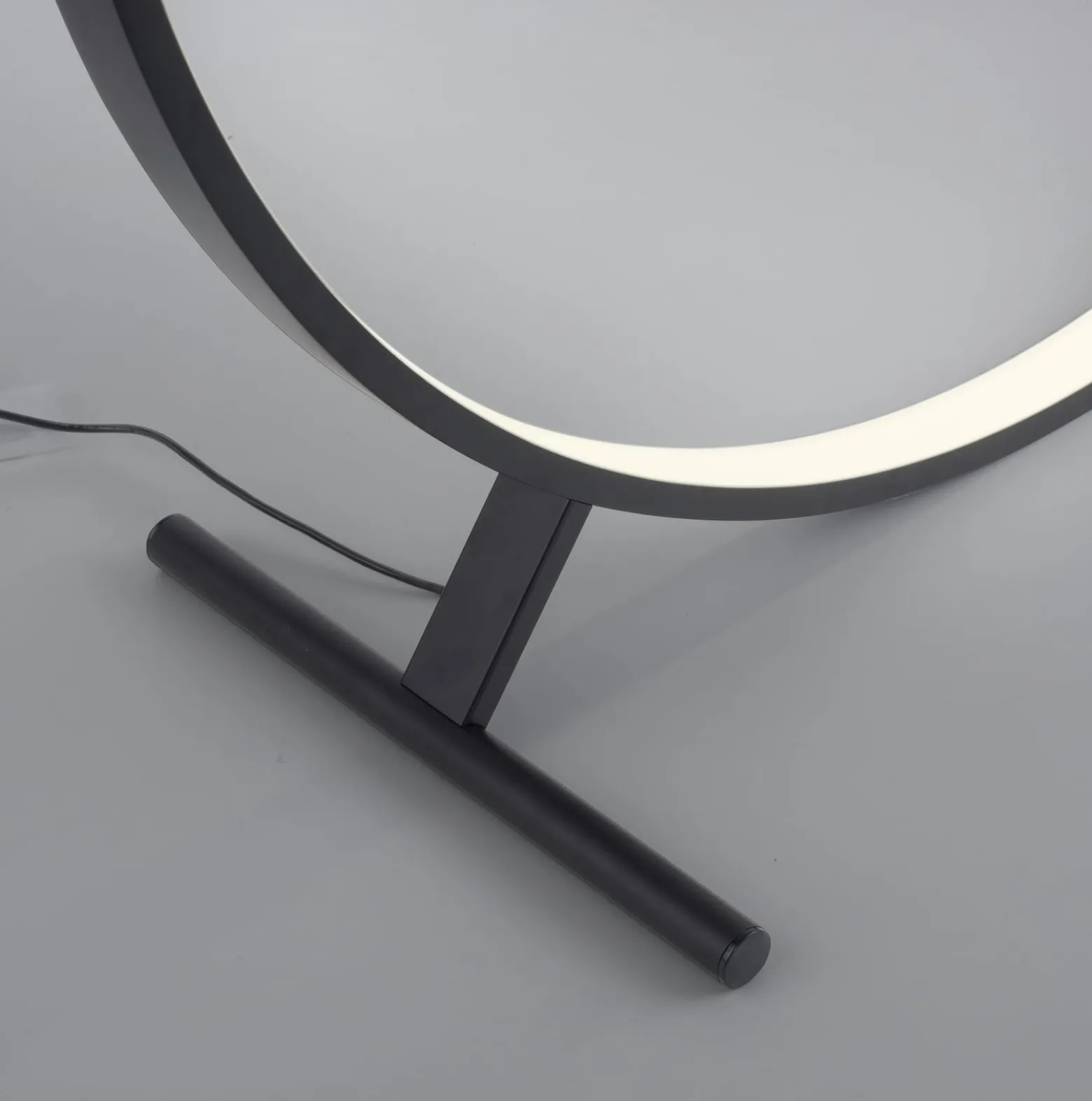 LED-lattiavalaisin Hula CCT kaukosäätimellä Ø 100cm
