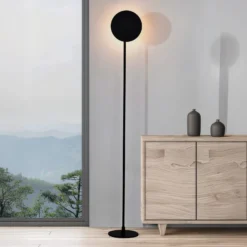 LED-lattiavalo Isabel, musta, korkeus 168 cm, metallia