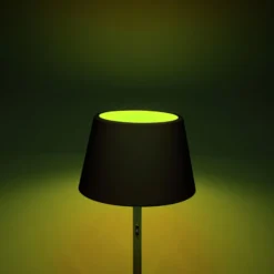 LED-lattiavalo Pomezia ulkokäyttöön, USB, musta