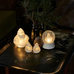 LED-lumipallo Joulupukki lumisade-efektillä
