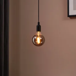 LED-pallo E27 G125 4W hehkulanka musta-läpinäkyvä