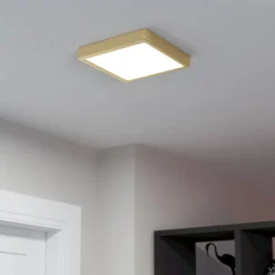 LED-pinta-asennuspaneeli Fueva 5 IP20 830 messinki 21x21cm
