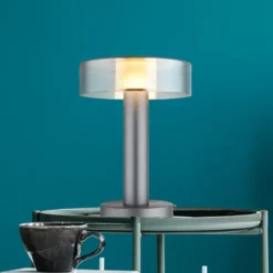 LED-pöytälamppu Grant, korkeus 31 cm, savunharmaa, metallia