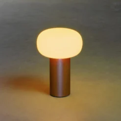 LED-pöytävalaisin Antibes IP54, akku, RGBW, ruoste