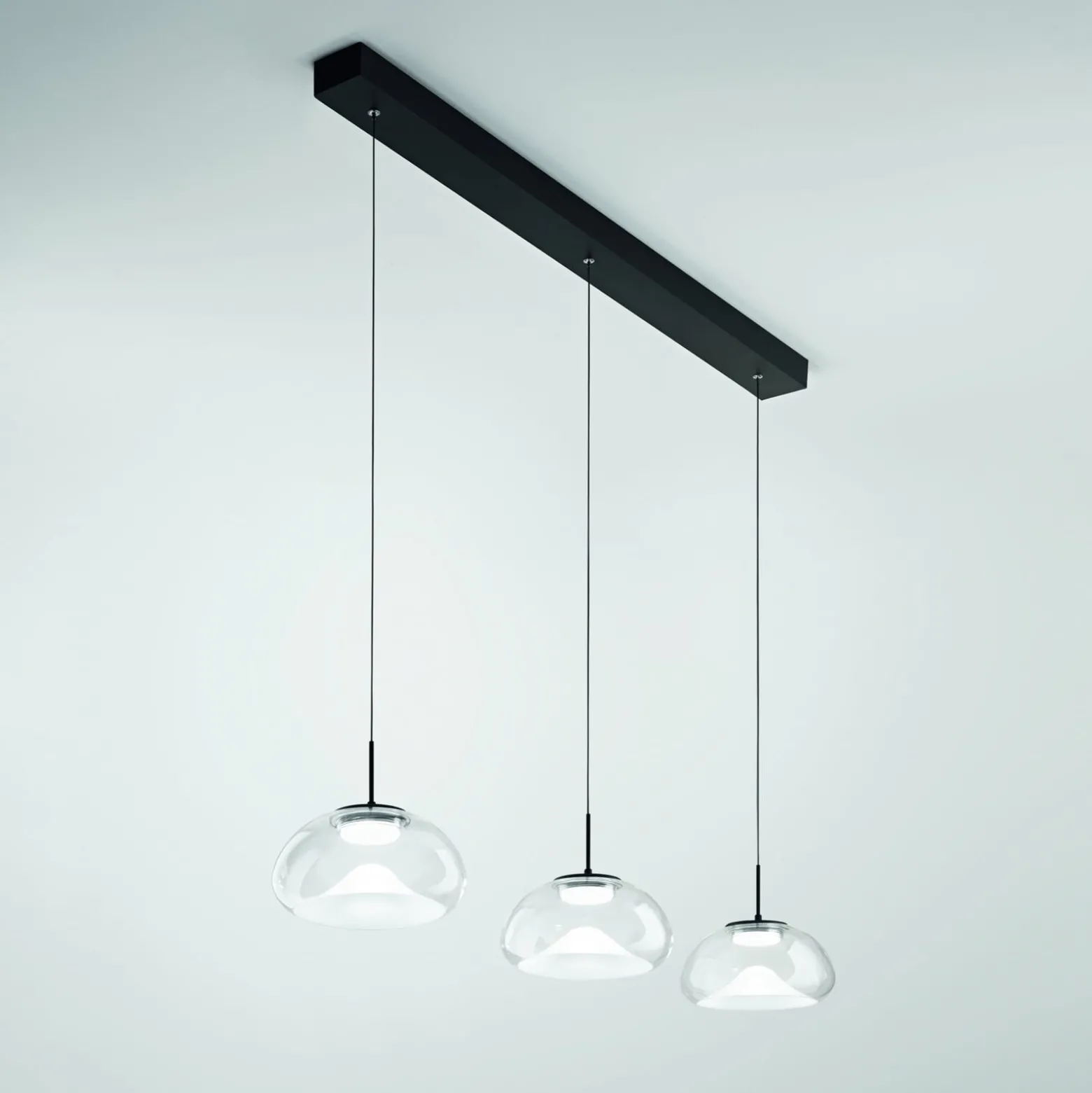 LED-riippuvalaisin Brena, läpinäkyvä, 3-valo, himmennettävä, CCT