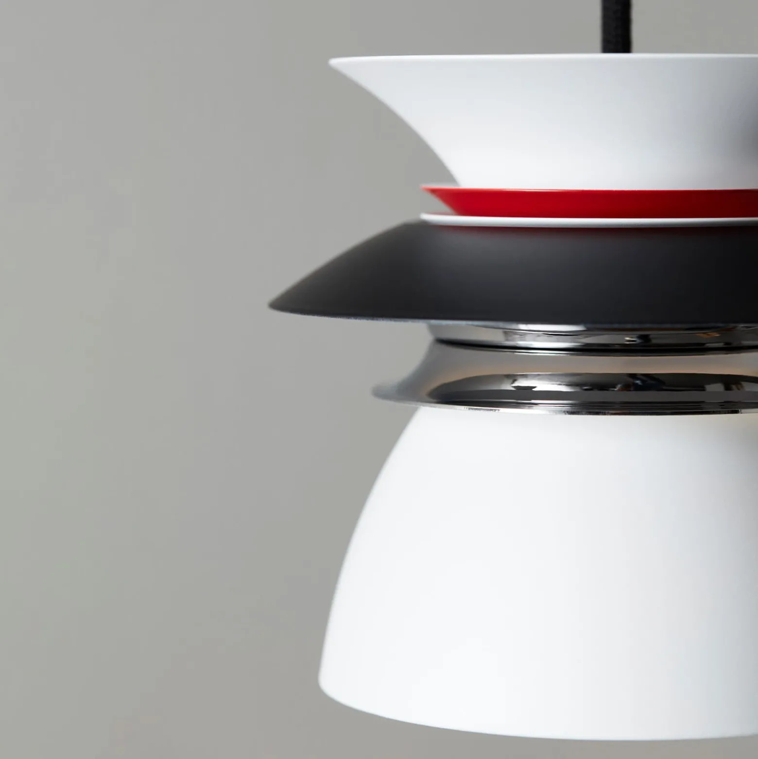LED-riippuvalaisin Diablo, Ø16,5cm musta/punainen