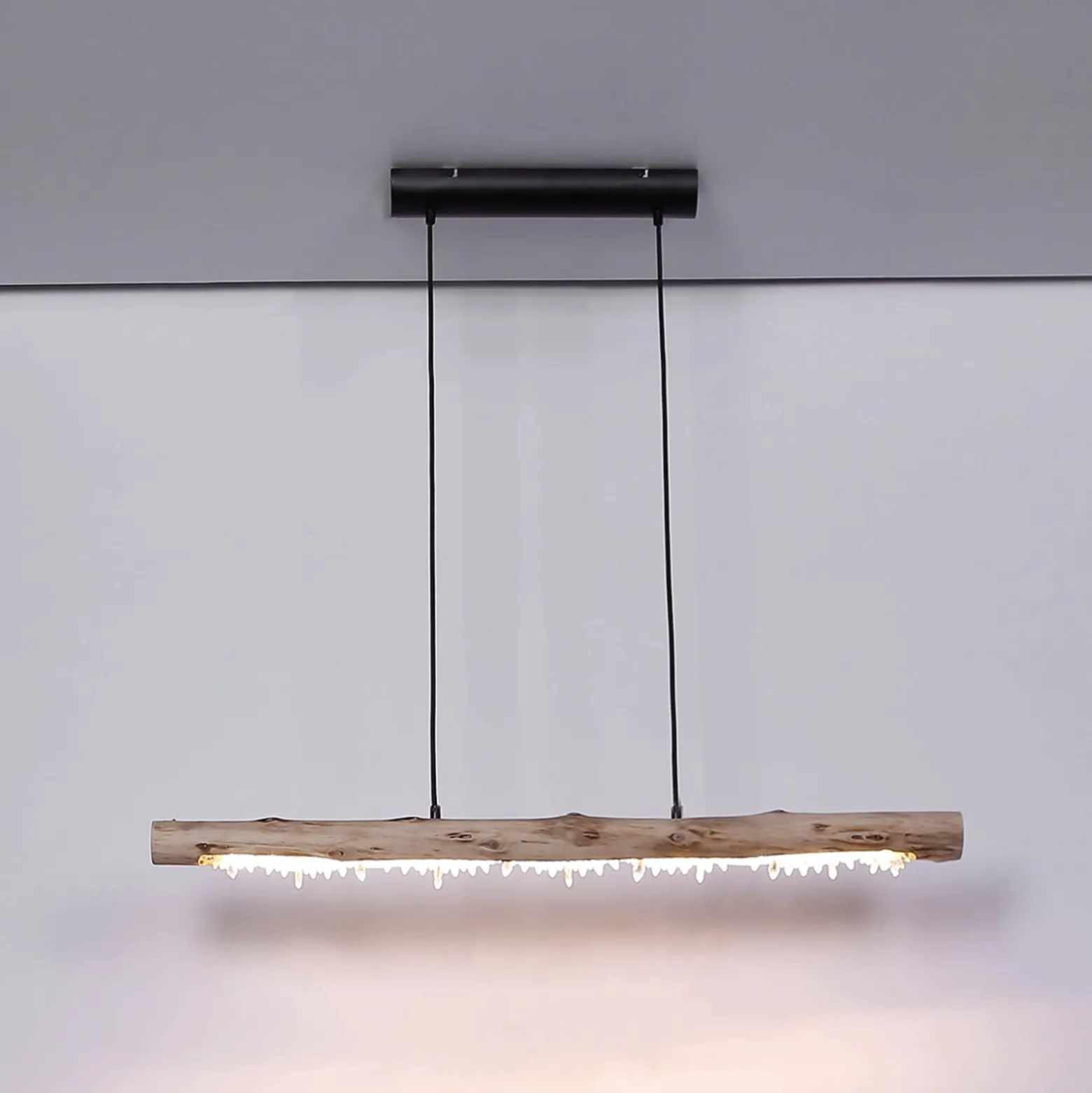 LED-riippuvalaisin Felicitas puuta, pituus 100 cm