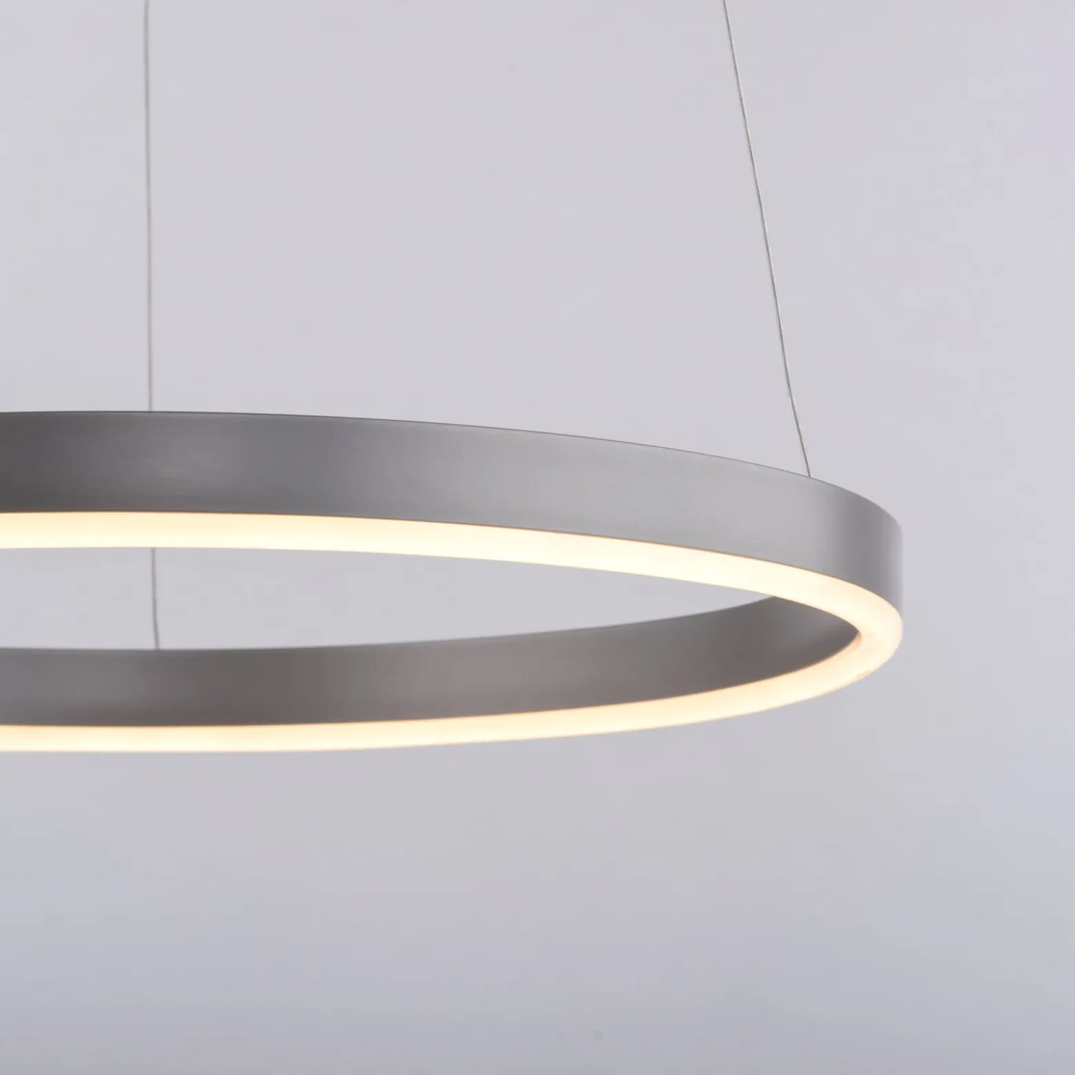 LED-riippuvalaisin Ritus, Ø 39.3cm, alumiini