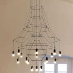 LED-riippuvalaisin Vibia Wireflow, musta, 279 cm