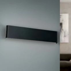 LED-seinävalaisin Accent ylös-/alasvalolla musta