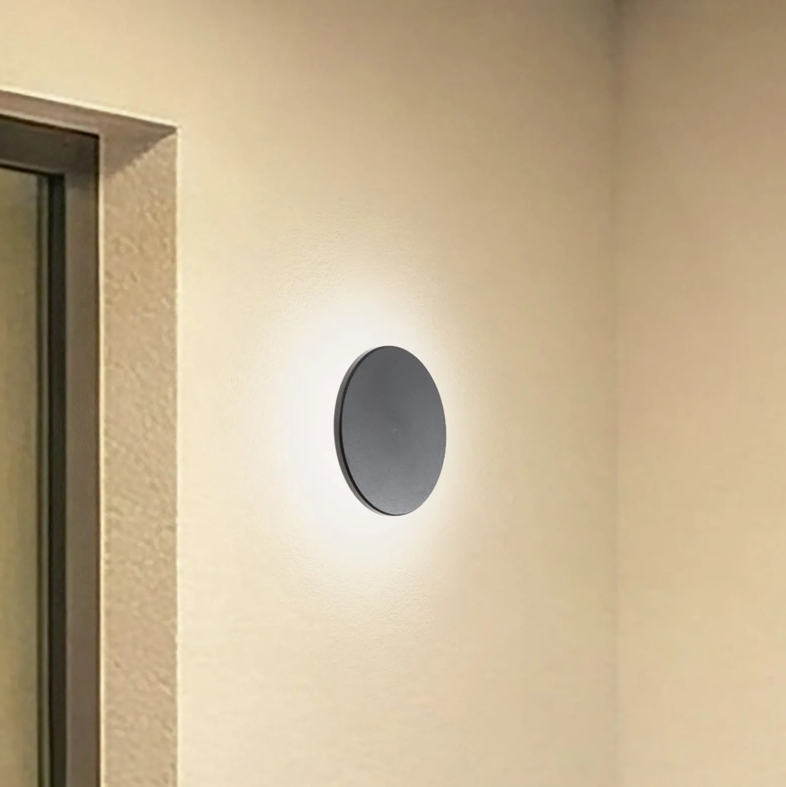 LED-seinävalaisin Disk, Ø 18 cm, musta, muovi, IP65, CCT