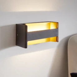 LED-seinävalaisin Feloniche, musta/kulta