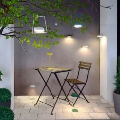 LED-seinävalo Miram, akku, himmennettävä valkoinen