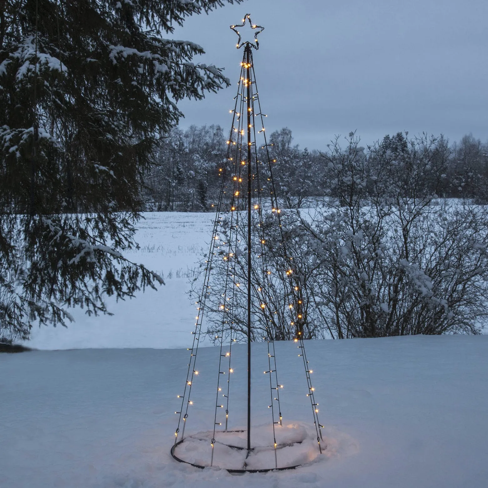 LED ulkokoristelu Light Tree, LEDit osittain vilkkuvat