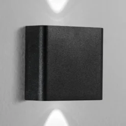LED-ulkoseinälamppu KLEIN, musta, leveys 11 cm, muovi