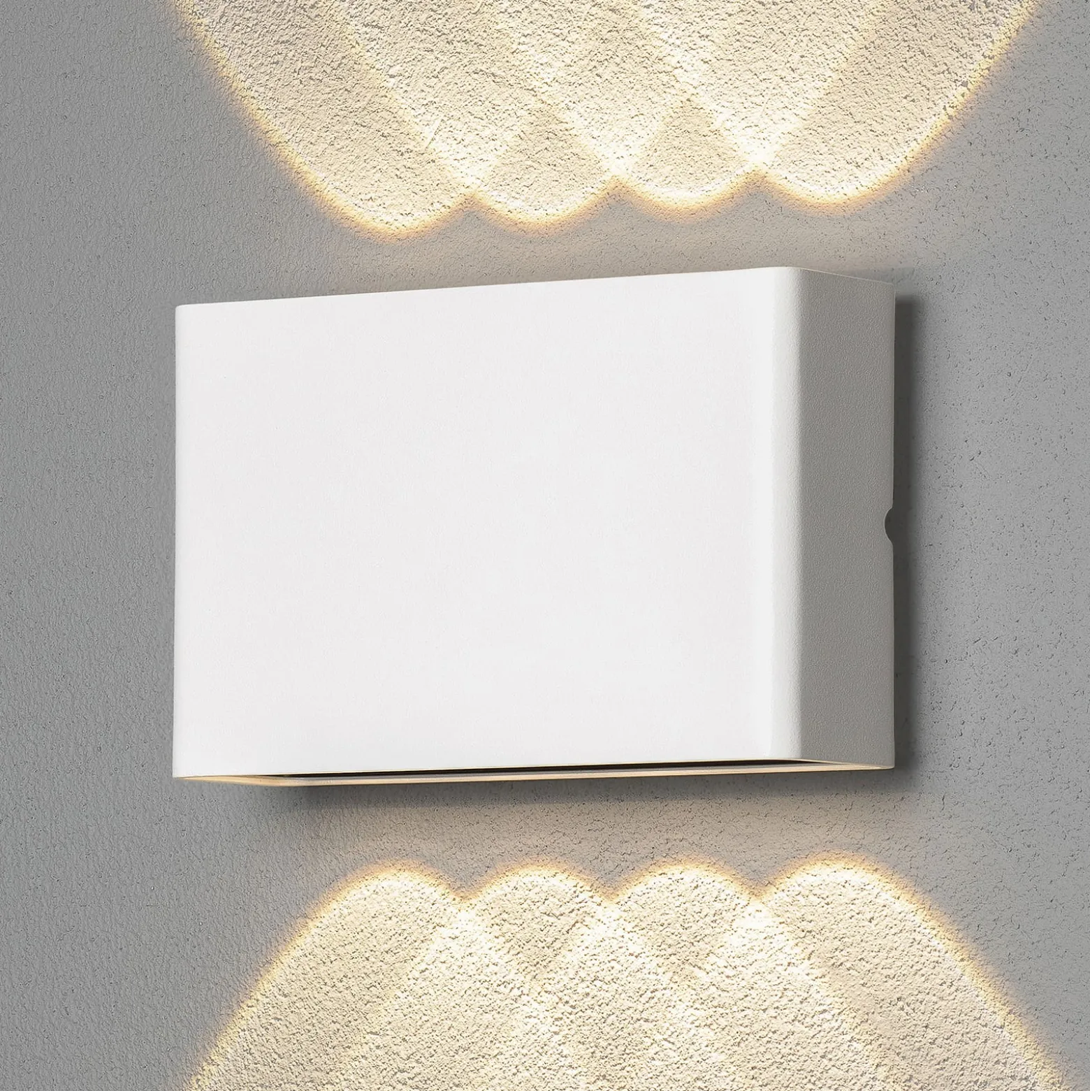 LED-ulkoseinävalaisin Chieri, 8-lamppua, valkoinen