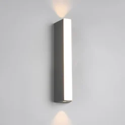 LED-ulkoseinävalaisin Marne, korkeus 30 cm, ylös- ja alasvalo
