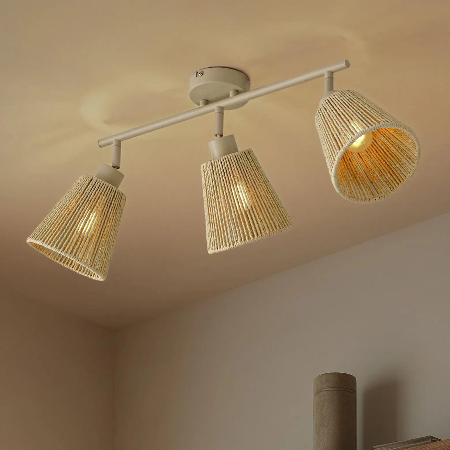 Lindby Anuva -kattokohdevalo, 72 cm, 3-lamppuinen, beige, paperi