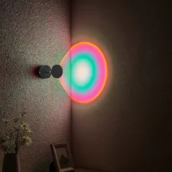 Lindby Edonita -LED-seinävalaisin tehostevalolla