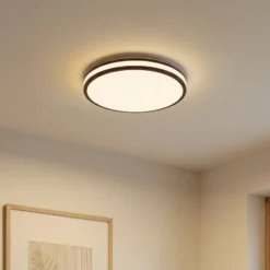 Lindby Emiva LED-kattovalaisin, halkaisija 40 cm, tumma puu, CCT