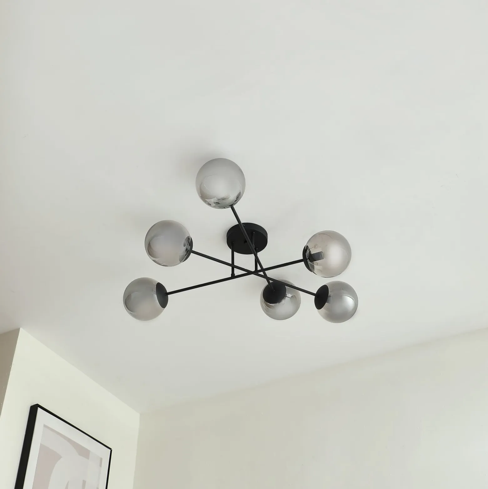 Lindby kattovalaisin Isamer, savunharmaa, Ø 80 cm, pallo