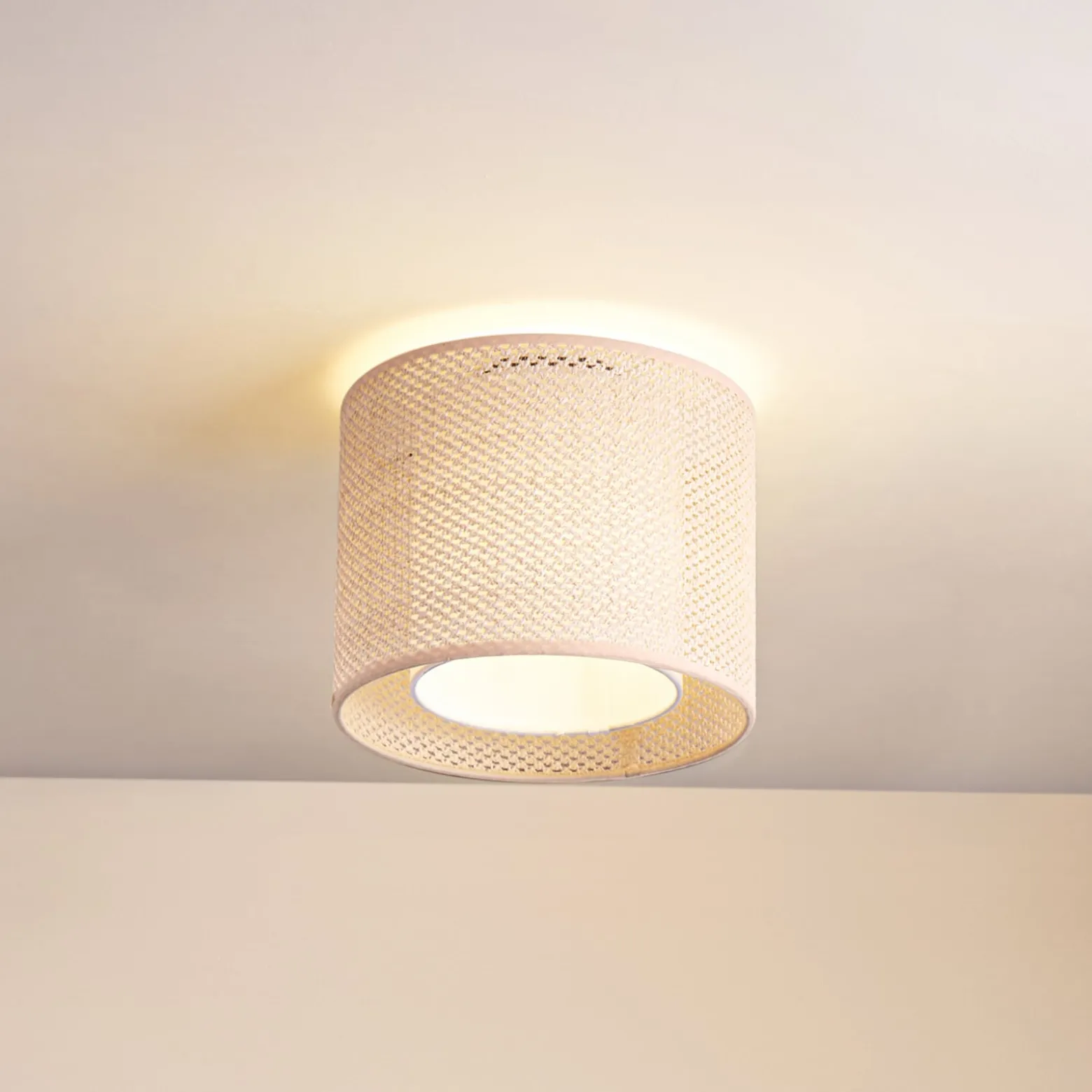 Lindby kattovalaisin Soula, Ø 26 cm, beige, muovia, E27