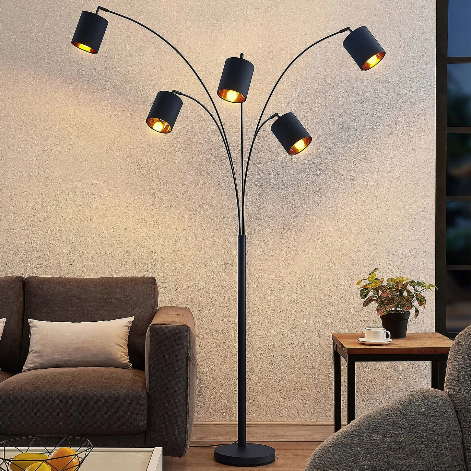 Lindby lattiavalaisin Abiram, musta/kulta, tekstiili, 70cm