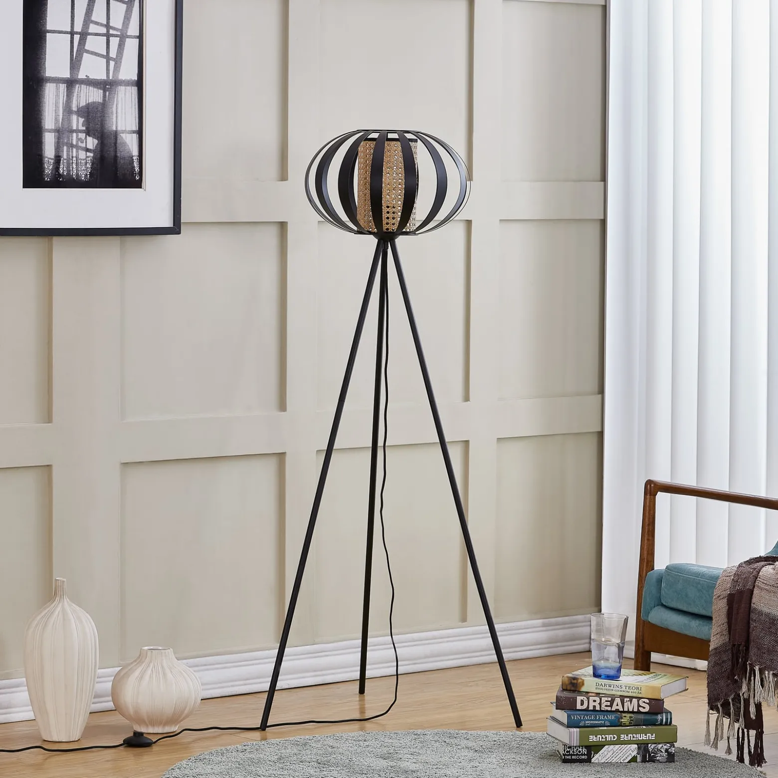 Lindby lattiavalaisin Tamira, musta, rottinki, 143 cm korkea, E27