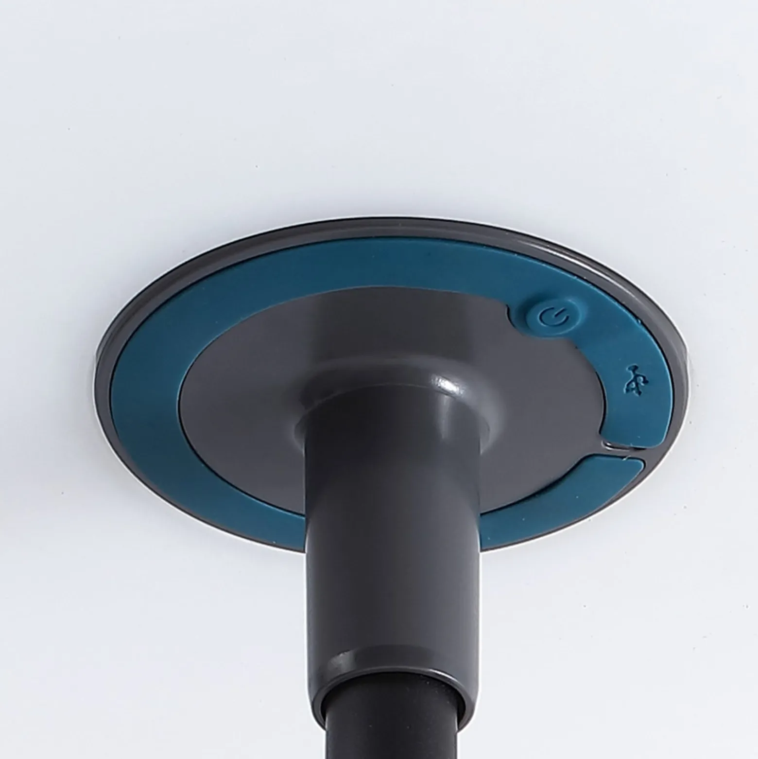 Lindby LED-aurinkolattiavalaisin Samine, musta, metalli, himmennettävä