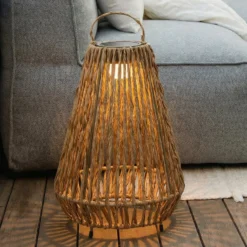 Lindby LED-aurinkovalaisin Amaria, rottinki, valaisin, Ø 27 cm