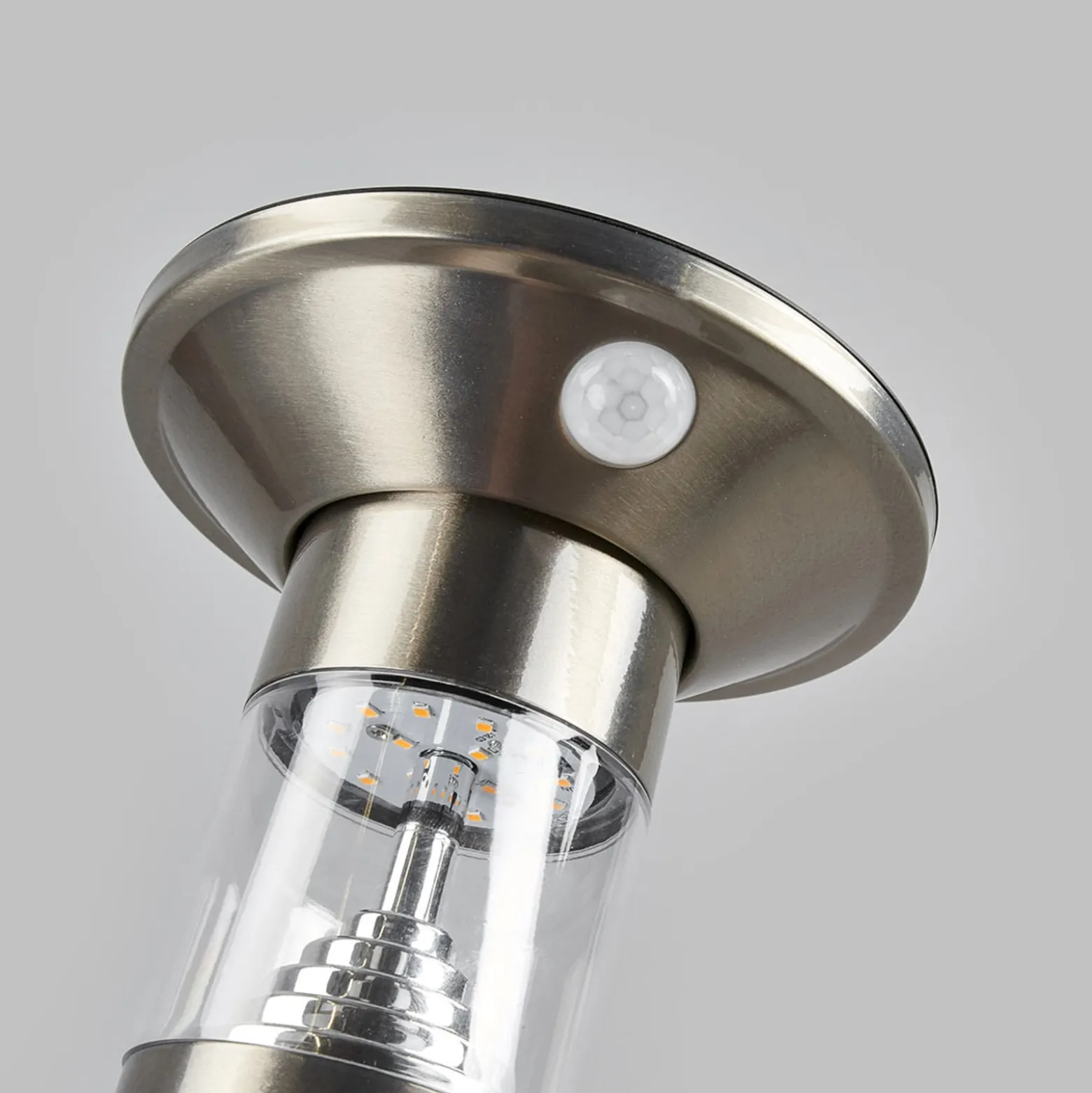 Lindby LED-jalustavalaisin Jalisa, 54 cm, aurinko, anturi