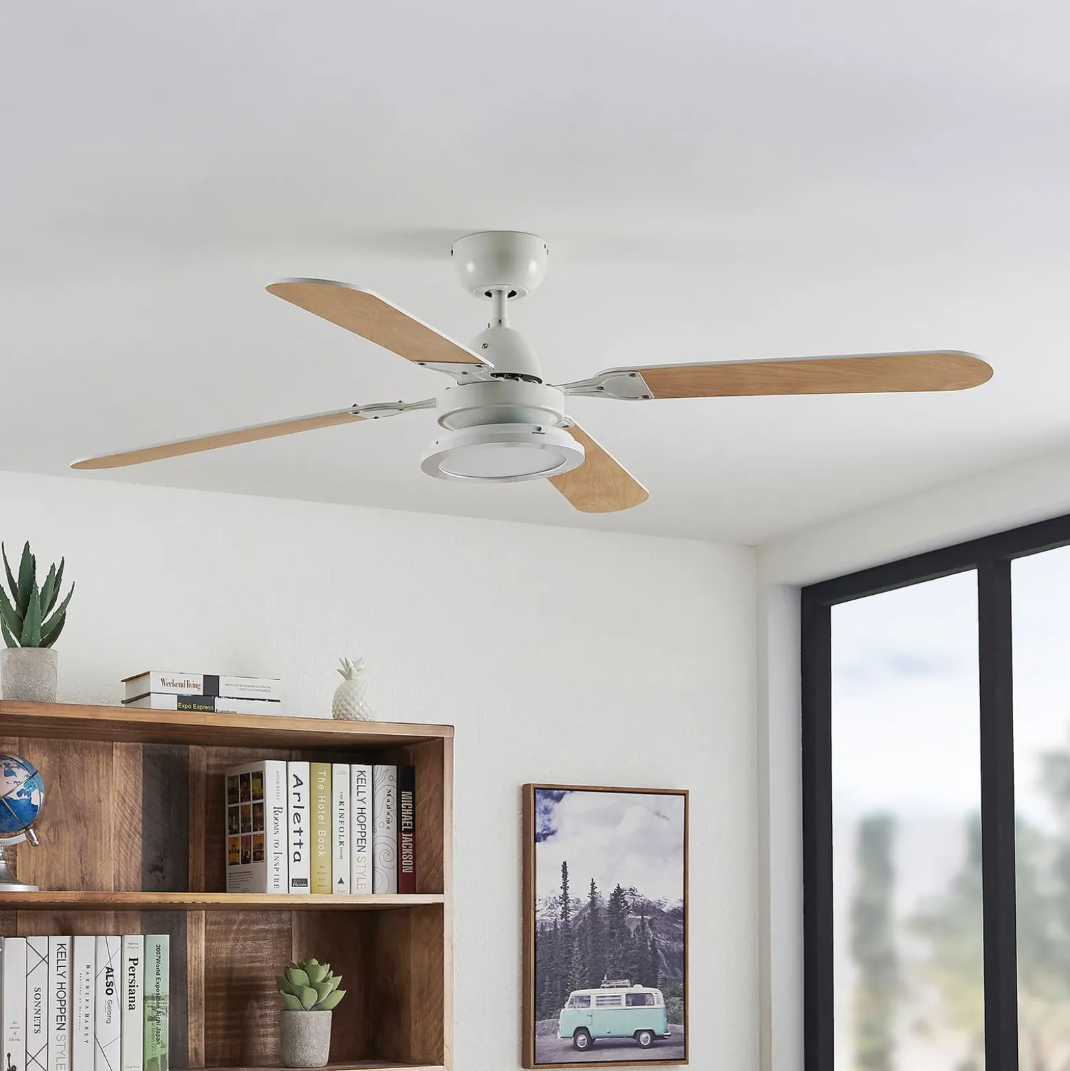 Lindby LED-kattotuuletin Tedric, valkoinen, hiljainen, Ø 133 cm