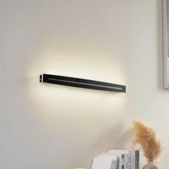 Lindby LED-kattovalaisin Benario, musta, alumiini, 80 cm