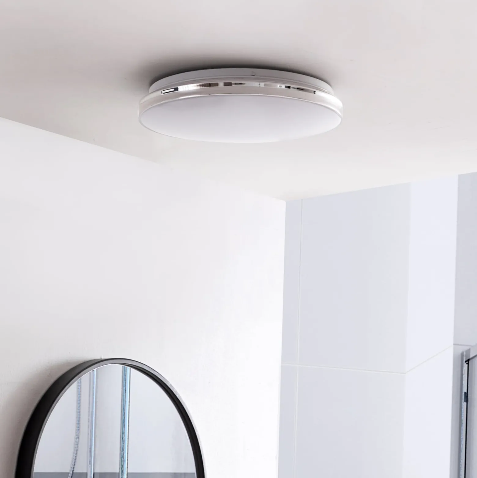 Lindby LED-kattovalaisin Comora, Ø 35 cm, valkoinen, IP44, 3000K