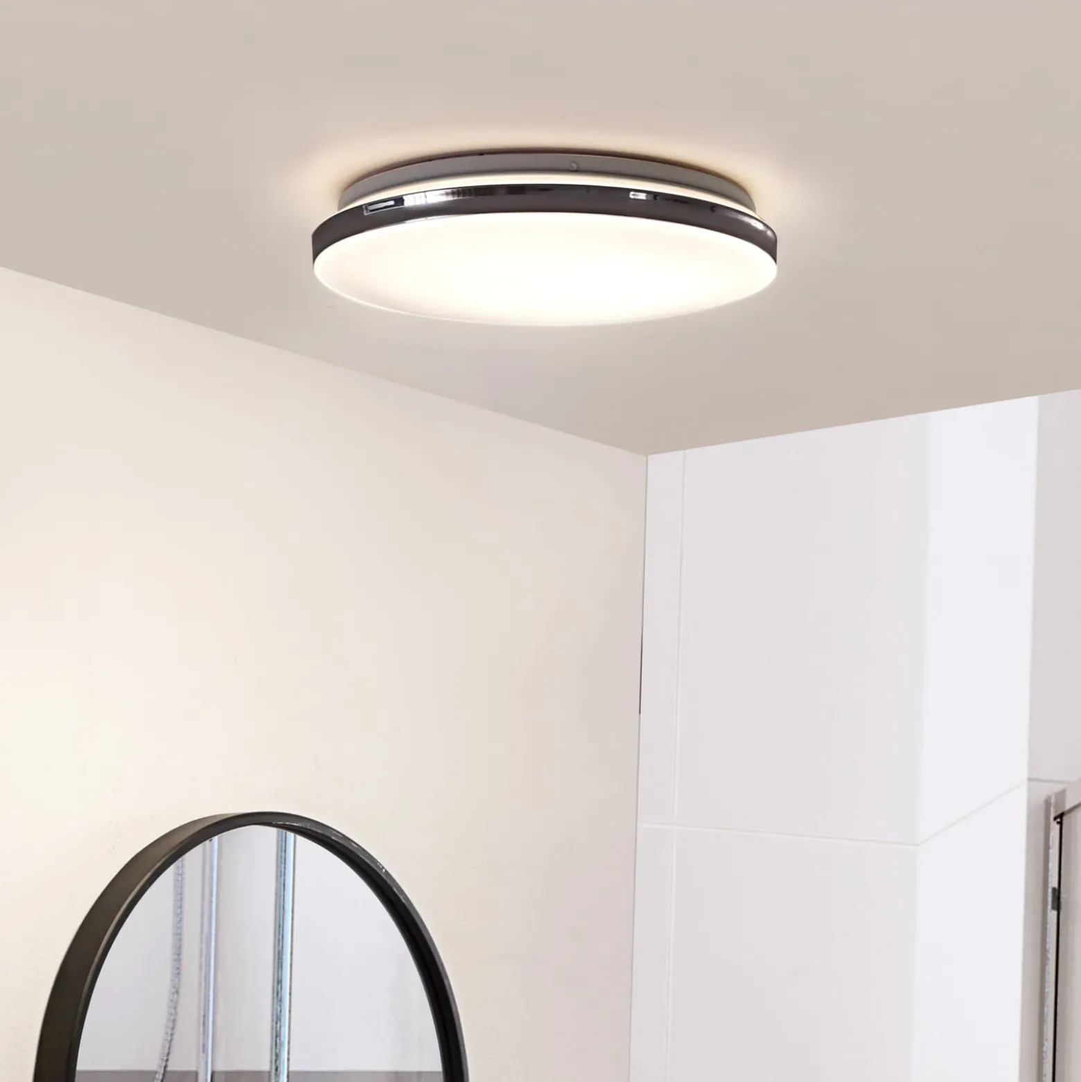 Lindby LED-kattovalaisin Comora, Ø 35 cm, valkoinen, IP44, 3000K