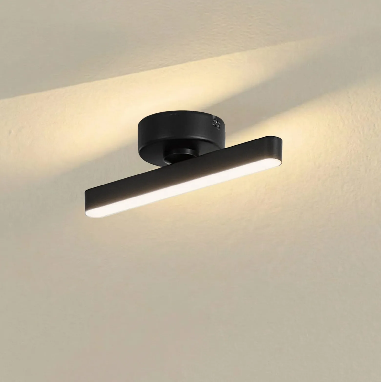 Lindby LED-kattovalaisin Eldrin, 1-valo, musta, valonauha