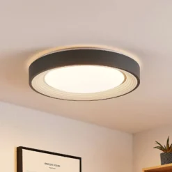 Lindby LED-kattovalaisin Lindum, RGB, CCT, kaukosäädin, himmennettävä