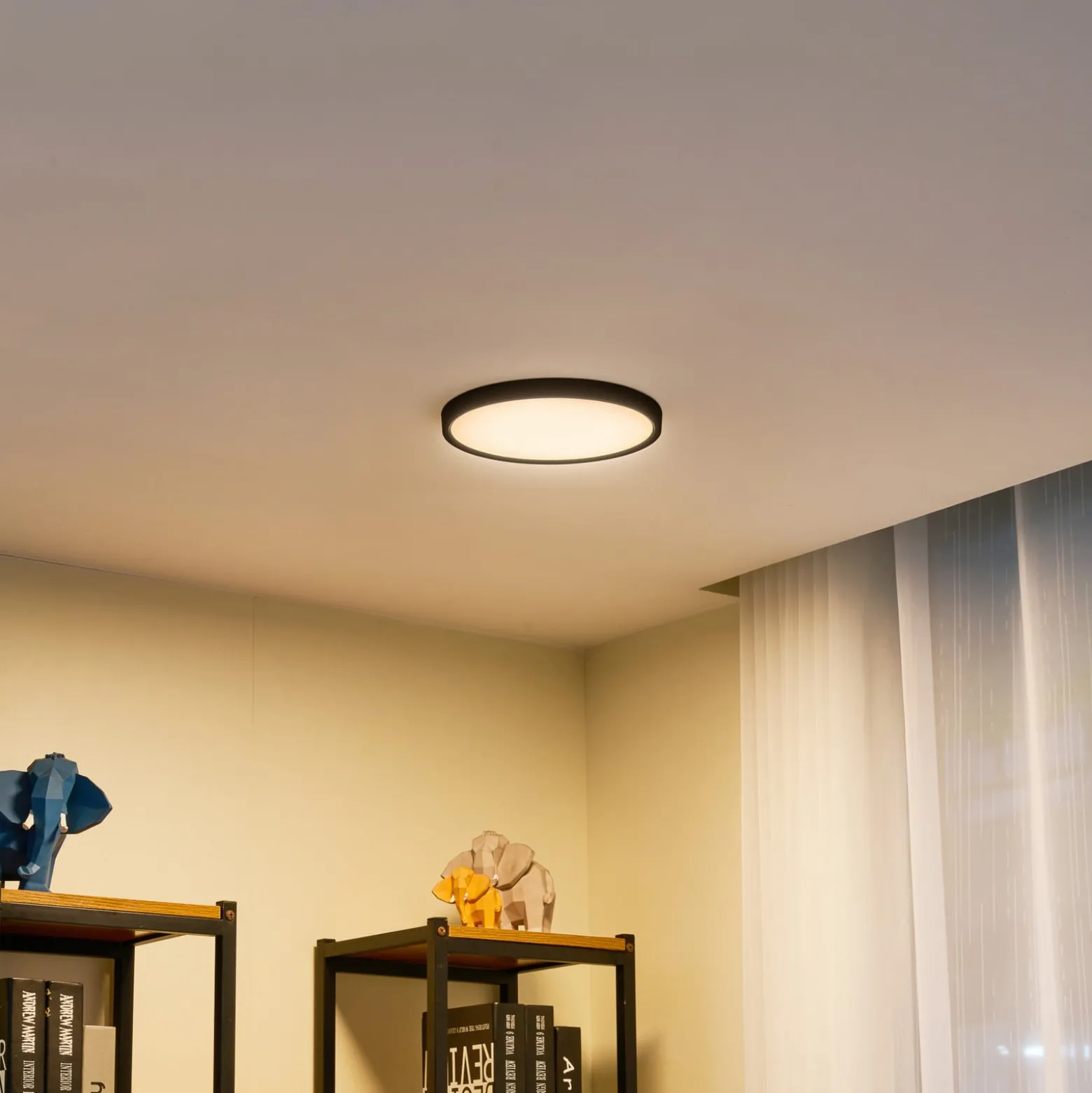 Lindby LED-kattovalaisin Pravin, Ø 23 cm, CCT, musta