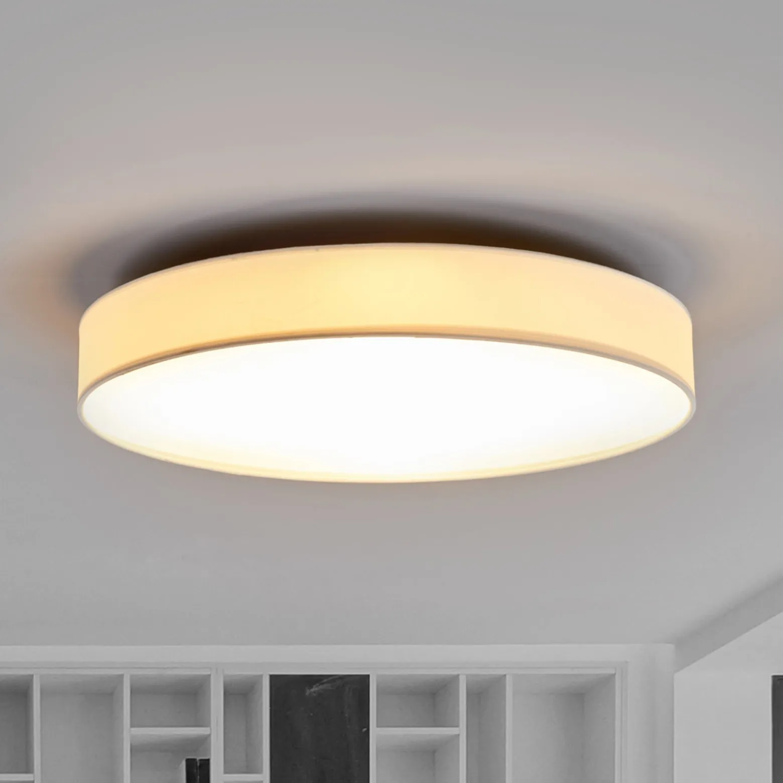 Lindby LED-kattovalaisin Saira, Ø 50 cm, valkoinen, tekstiili
