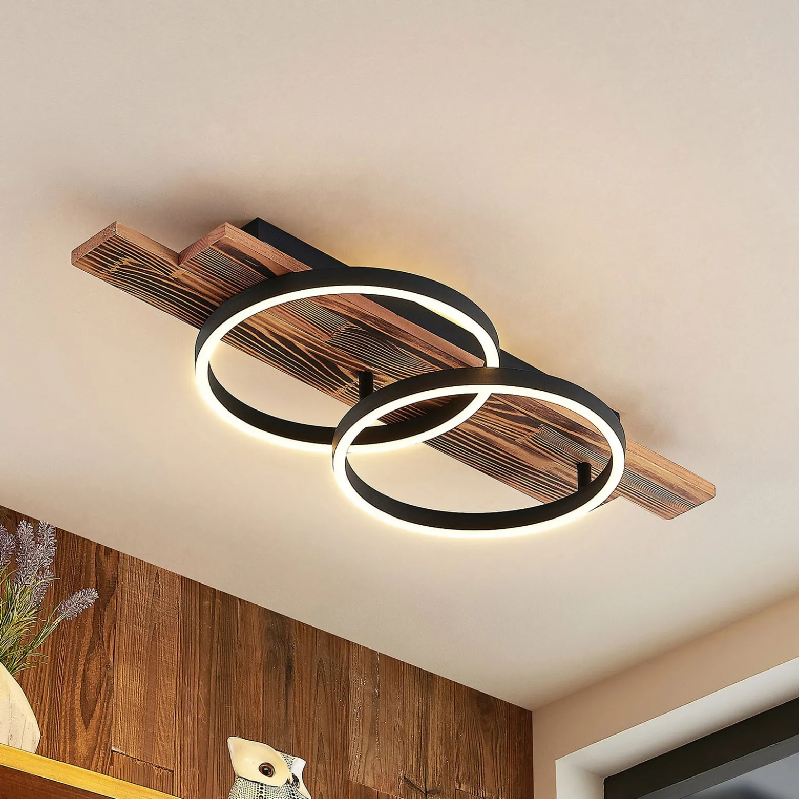 Lindby LED-kattovalaisin Sentoa, puu, 75 cm pitkä, 3000 K