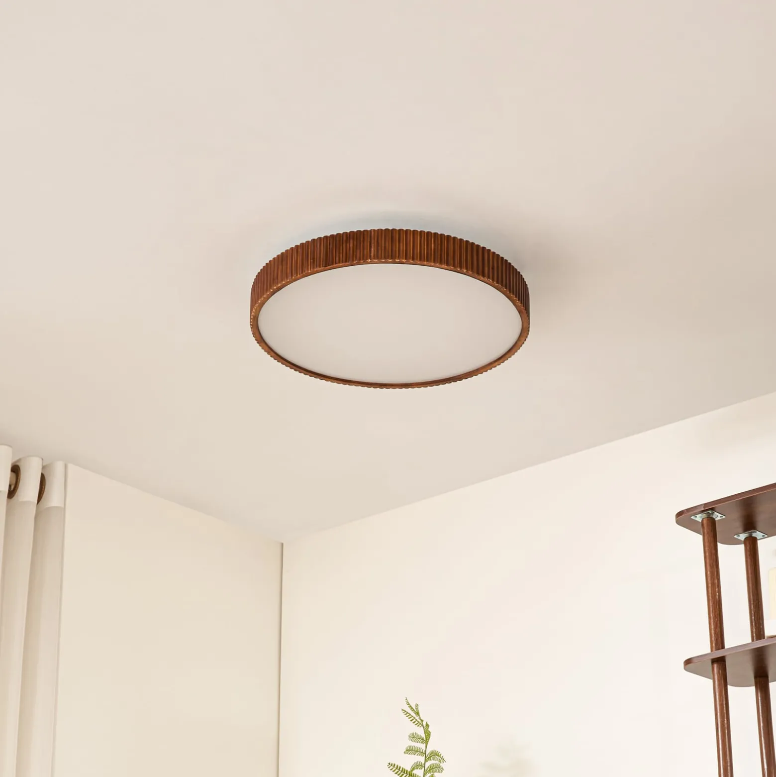 Lindby LED-kattovalaisin Velua, valkoinen/tumma puu, CCT, Ø 50 cm