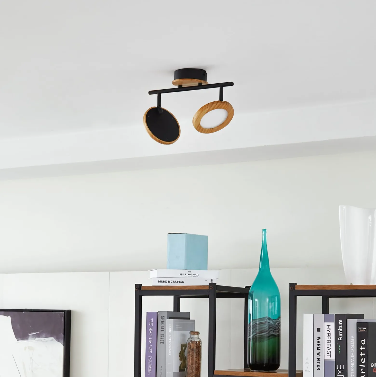 Lindby LED-kohdevalaisin Manel, puu, 37 cm pitkä, 2-valoinen